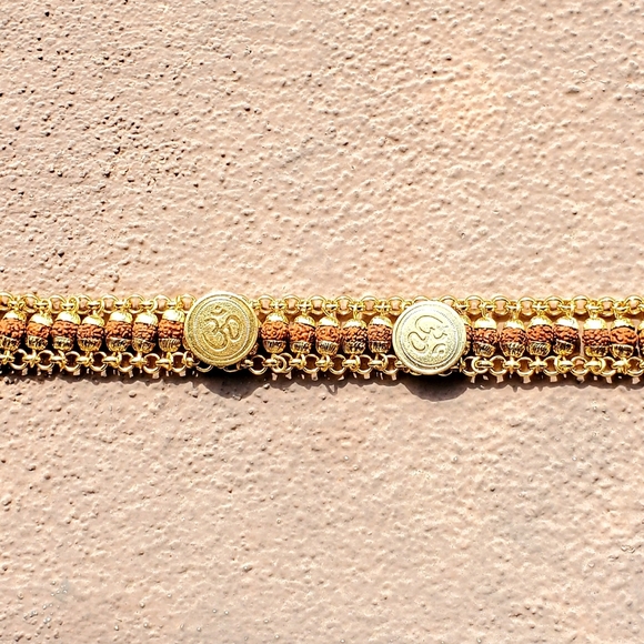 New Om Gold Coin Bodhi Seed Bracelet. - Picture 8 of 10